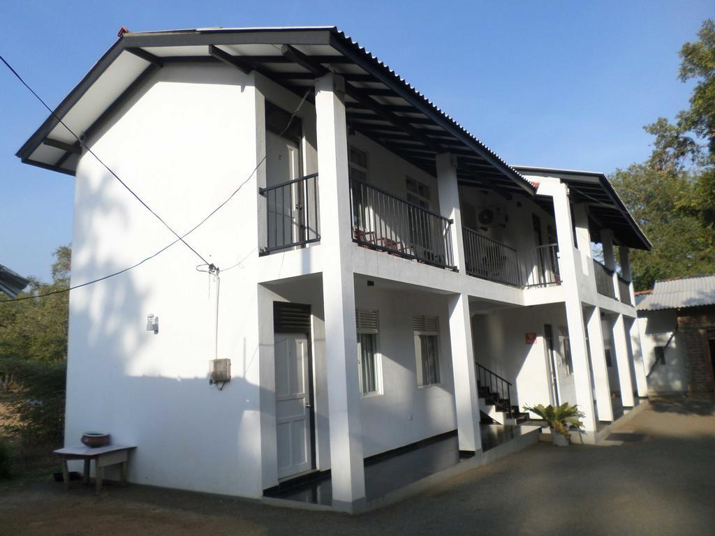 Romana Rest Kataragama Exterior foto